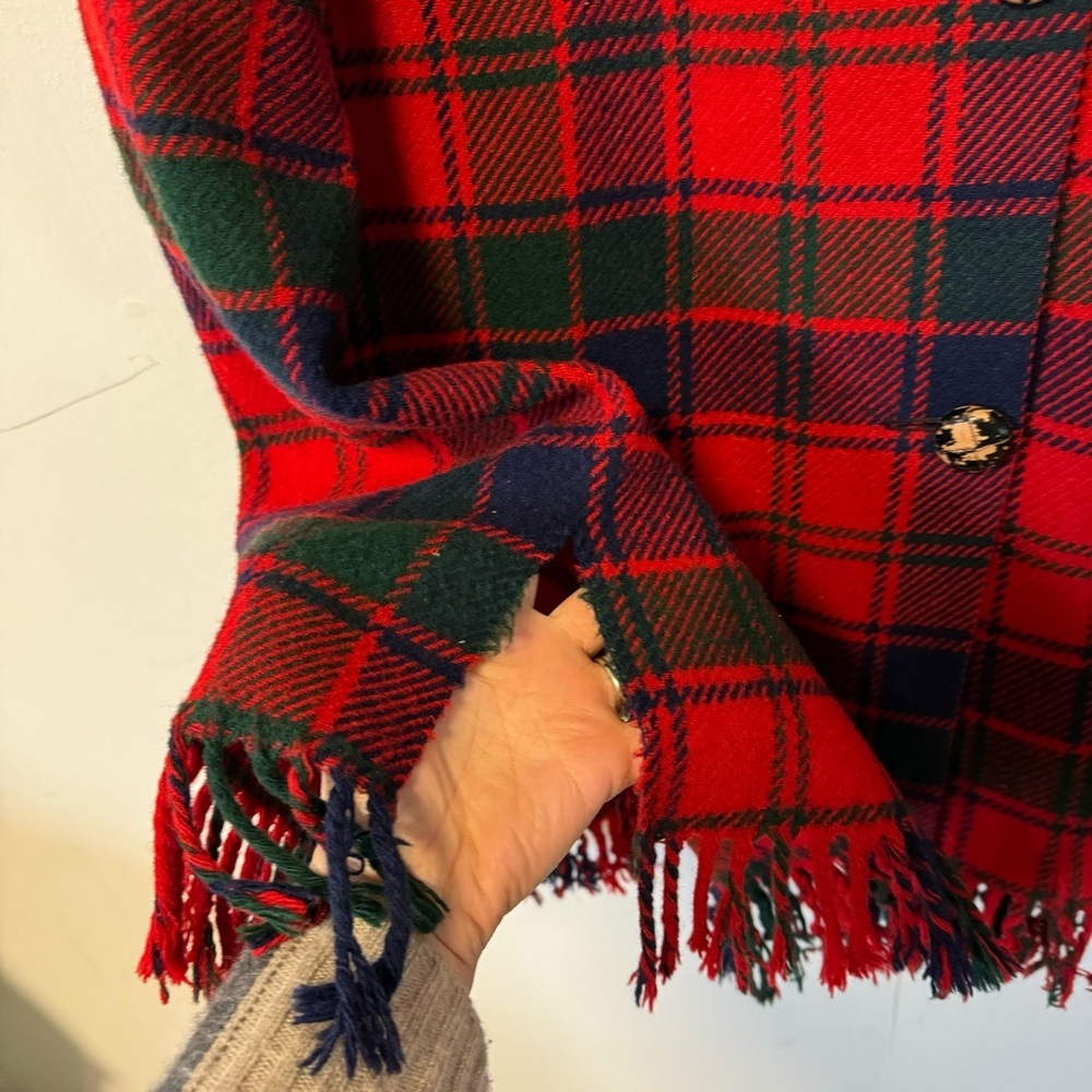 Vintage Robertson Tartan Wool Poncho Red Plaid‎ Blanket Fringe Cape Shawl Coat - Picture 6 of 13